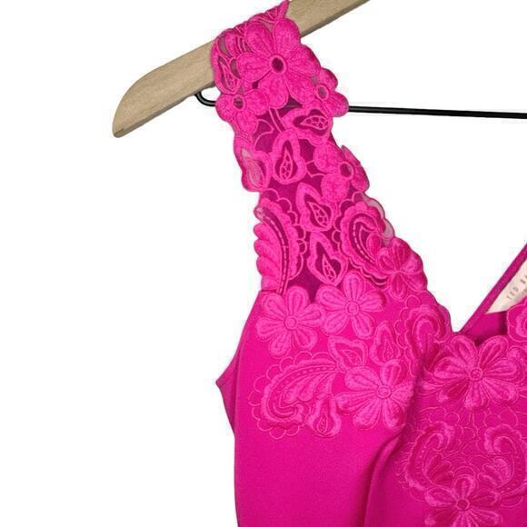Ted Baker Taliia Embroidered Skater Dress‎ 2 C6 - Picture 4 of 9